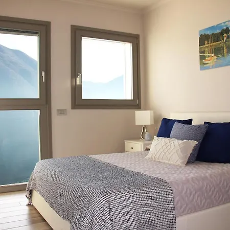 Stunning Views And Pool. Brand New Apartment. Lägenhet *