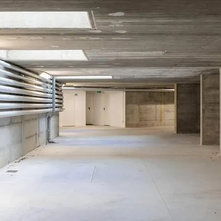 Stunning Views And Pool. Brand New Apartment. Lägenhet